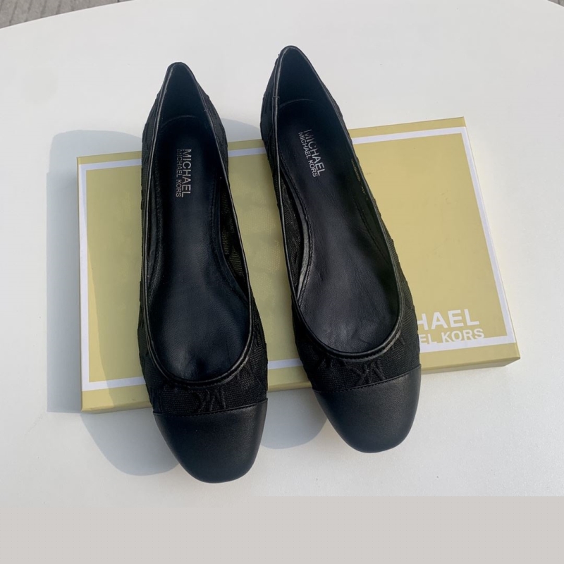 Other flat shoes